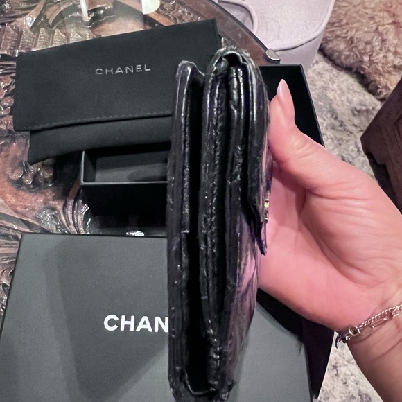 Authentic Vintage Chanel Wallet - Picture 10 of 13